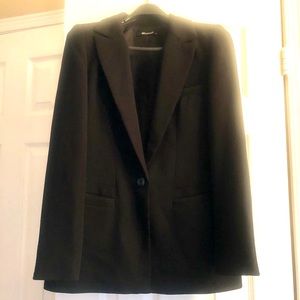 Black Womens 2-Piece Suit (Blazer & Pants)